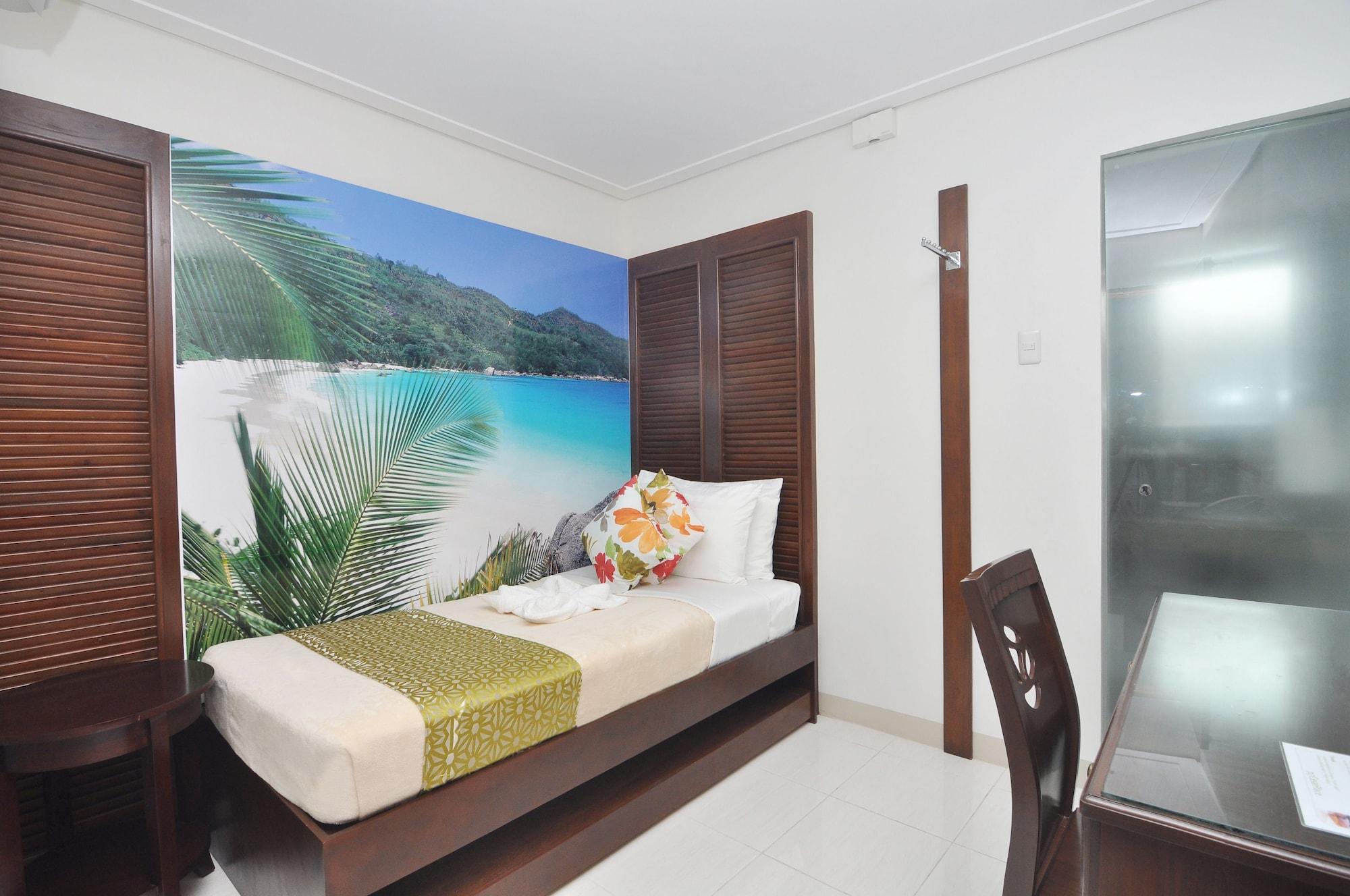 717 Cesar Place Hotel Tagbilaran City Exterior photo