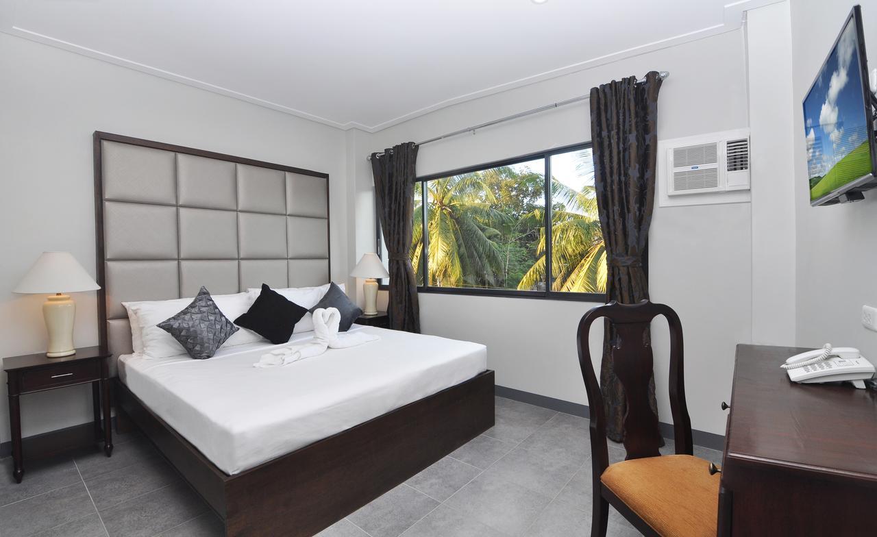 717 Cesar Place Hotel Tagbilaran City Exterior photo